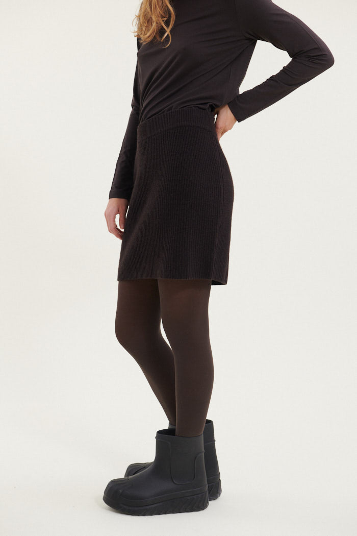 Basic Apparel Lise Short Skirt Skirts 709 Chocolate torte